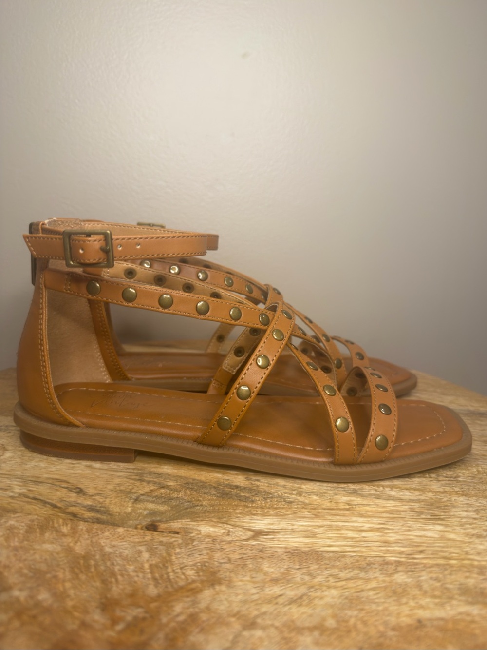 Crown Vintage Studded Gladiator Sandal Size 7 - Picture 3 of 8